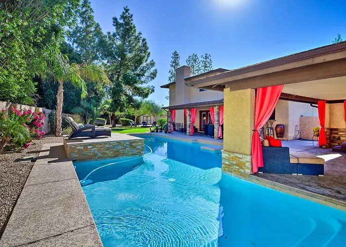 Pool, Bar & Game Room: Red Mountain Oasis Mesa